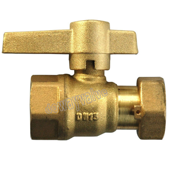Angle Type Water Meter Ball Valve with Female/Free Nut （DW-LB023）