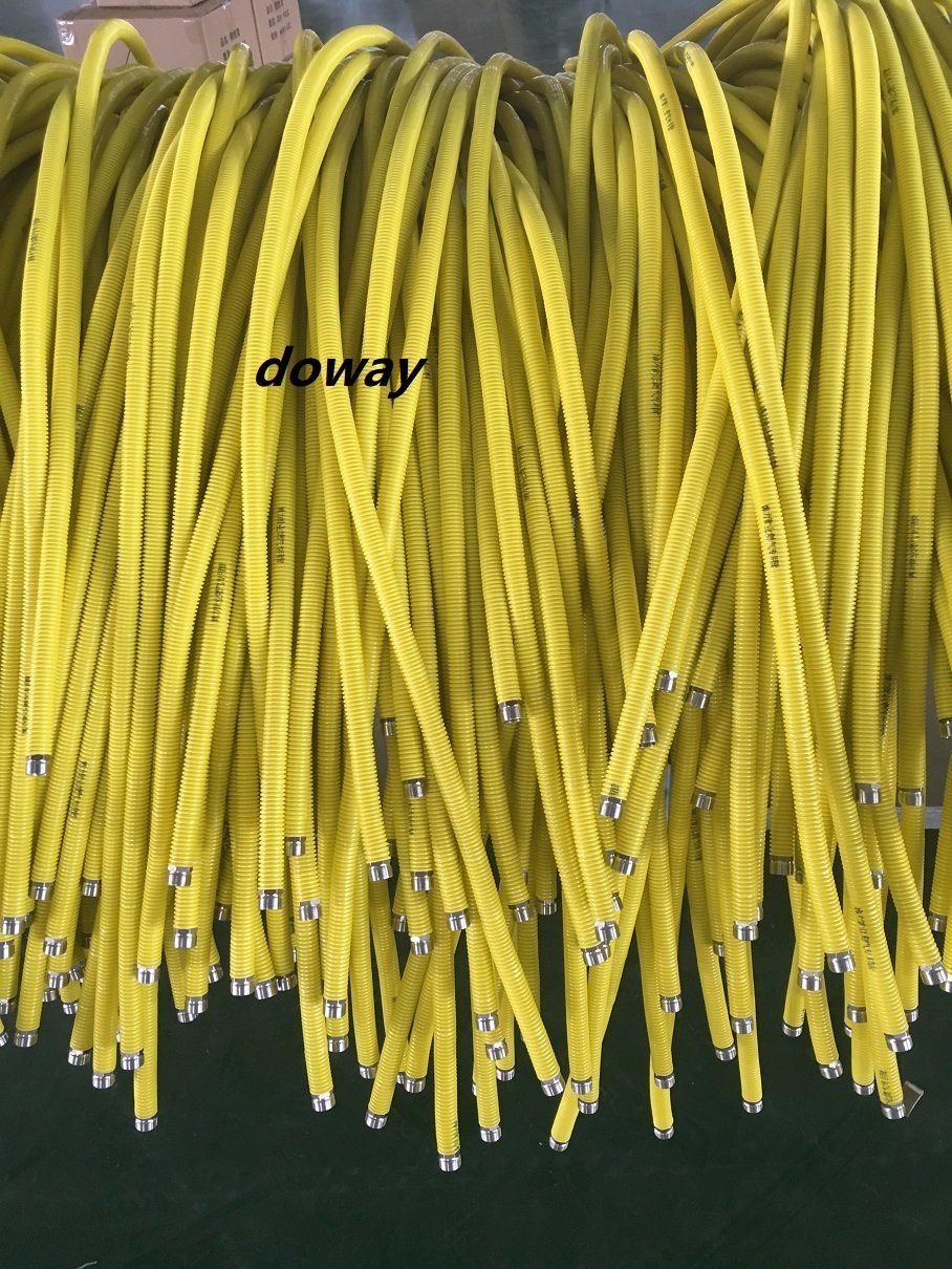 China Factory Wholesale Corrugated Flexible Gas Hose with Yellow PVC